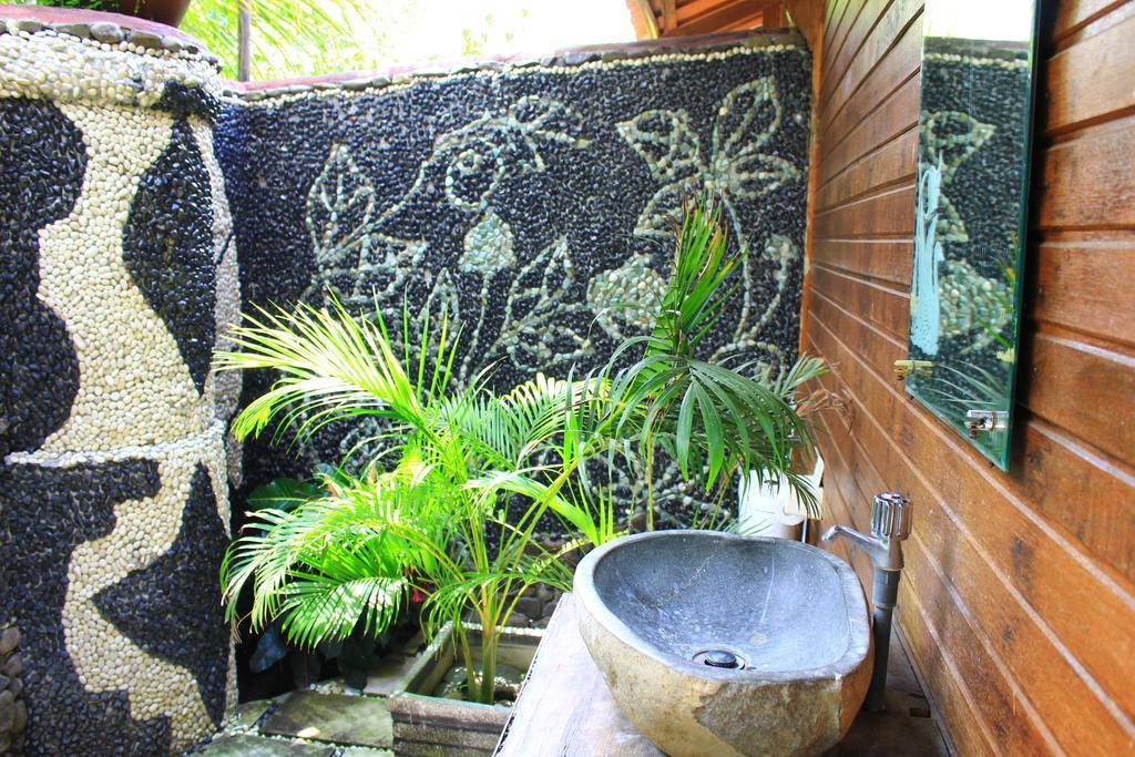 Bronze Bungalows Gili Meno Exterior photo